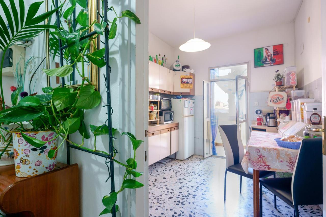 B&B Pothos - Eng Ita - Air Conditioning Wi-Fi Fridge Netflix Local Guide - Aria Condizionata, Frigo, Internet, Guida Locale Cagliari Eksteriør bilde