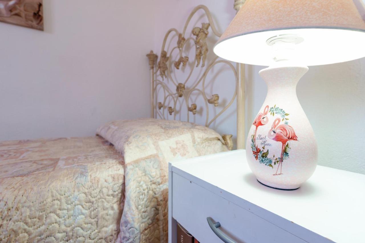 B&B Pothos - Eng Ita - Air Conditioning Wi-Fi Fridge Netflix Local Guide - Aria Condizionata, Frigo, Internet, Guida Locale Cagliari Eksteriør bilde