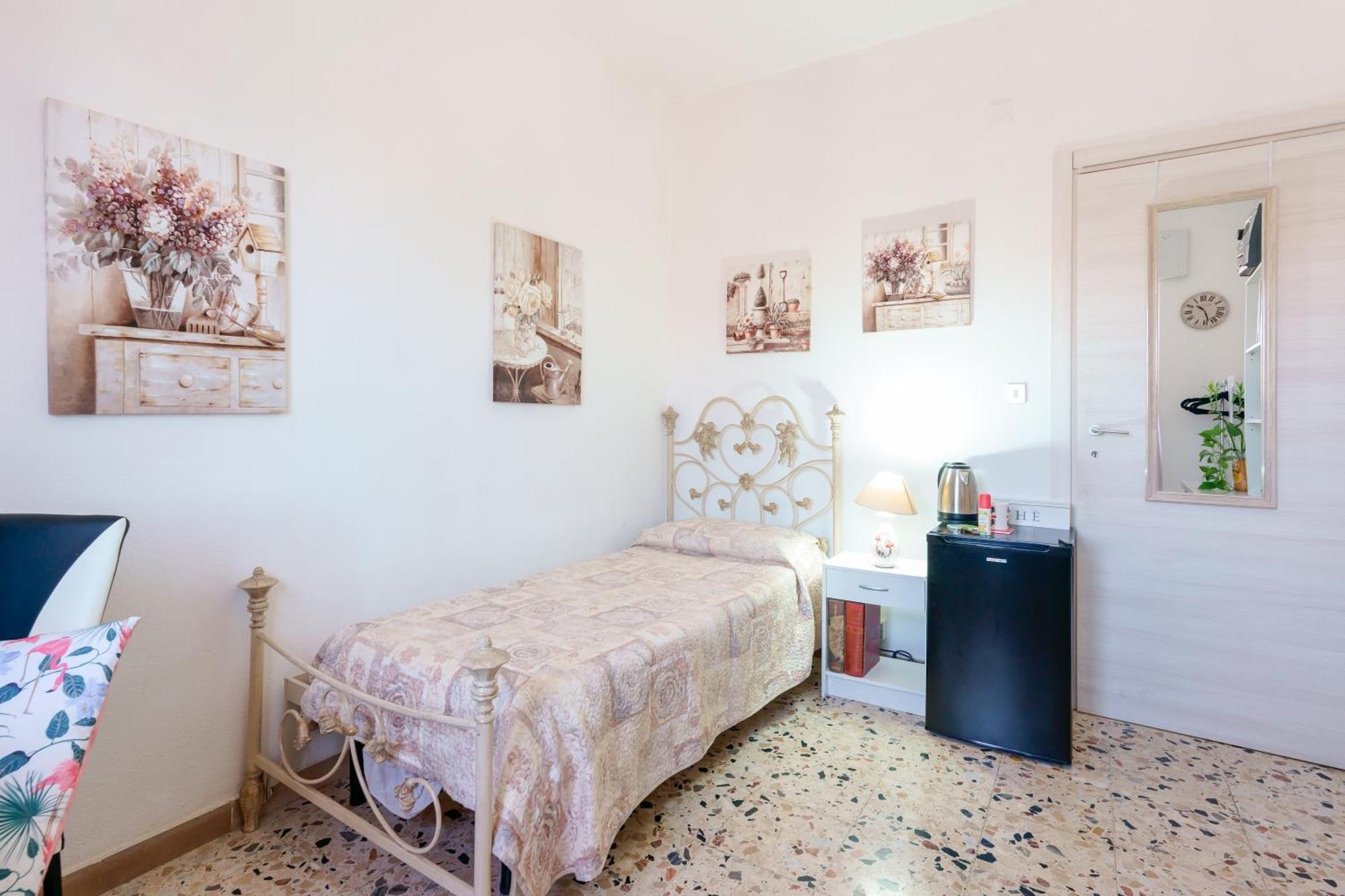 B&B Pothos - Eng Ita - Air Conditioning Wi-Fi Fridge Netflix Local Guide - Aria Condizionata, Frigo, Internet, Guida Locale Cagliari Eksteriør bilde
